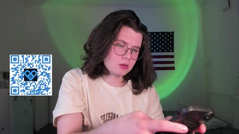 Derek online show from December 15, 4:36 pm