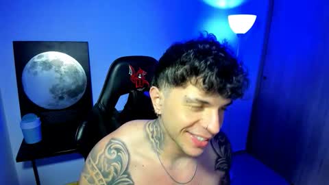 derekmuller11 online show from March 10, 1:21 am