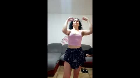 derekymara online show from May 15, 11:34 pm