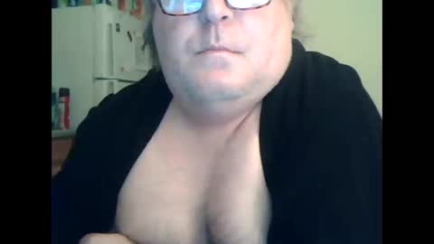 derrickkearley2055 online show from November 22, 8:46 am