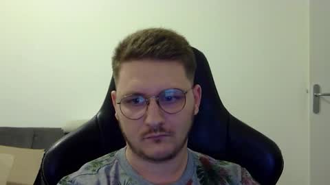 Snapshot of dervechi chatting on October 5, 11:29 am dervechi online show from October 5, 11:29 am