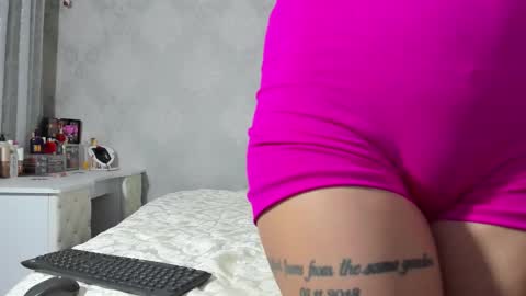 Mia online show from January 5, 1:35 am