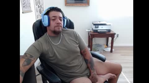 desertadventurer25 online show from October 26, 6:07 pm