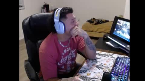 desertadventurer25 online show from October 19, 8:08 am