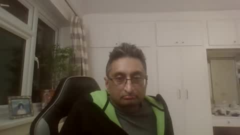 desiboi9 online show from February 19, 12:25 am