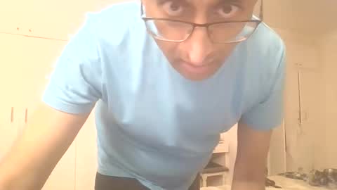 desiboi9 online show from September 20, 11:41 pm