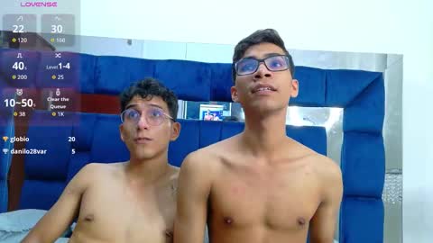 desire4duo online show from October 29, 1:46 pm