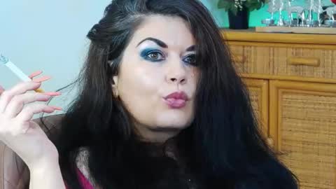 HellenMoon online show from January 7, 11:59 am