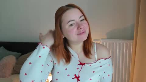 LAYLA online show from November 21, 8:45 am