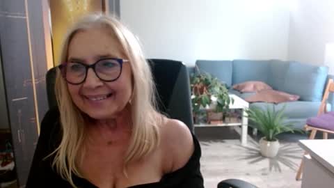 S O F I A online show from September 15, 2:40 pm