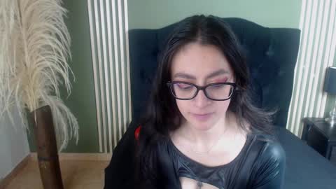 Snapshot of desiring__angel chatting on January 25, 6:02 pm Desiring Angel online show from January 25, 6:02 pm