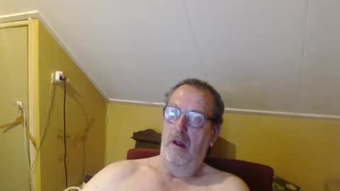 destelp online show from September 11, 11:06 pm