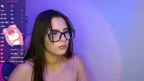 destinya_ online show from June 22, 1:07 pm