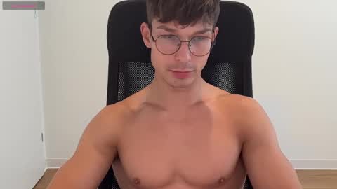 INSTAGRAM justmichaelross online show from October 6, 8:21 am