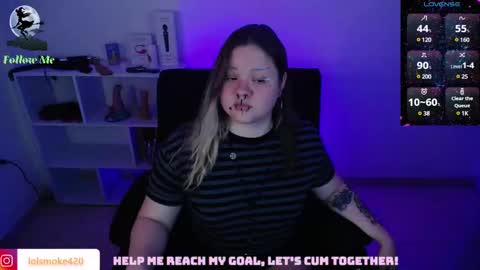 Snapshot of destroyall420 chatting on January 25, 11:11 pm Lola Bdsm and fries online show from January 25, 11:11 pm