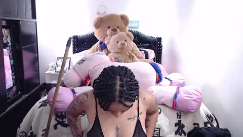 devi_black_13_ online show from April 8, 10:35 pm