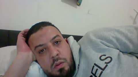 Snapshot of devil_angel66 chatting on December 3, 6:44 pm devil_angel66 online show from December 3, 6:44 pm