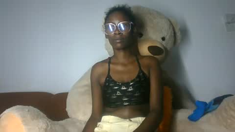 devilish_3710 online show from June 27, 4:46 pm