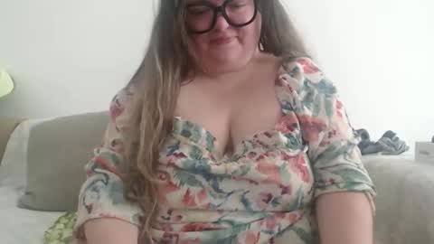 DevilsChick -- OF  online show from April 8, 12:08 pm