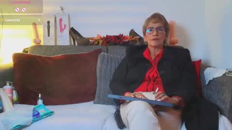 Devora online show from November 22, 2:43 am