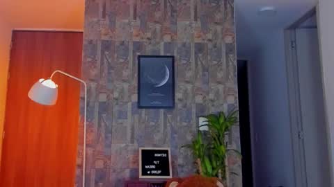 JULIAN online show from November 13, 10:45 pm