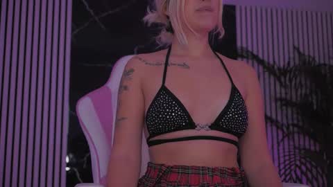 Thea online show from January 6, 5:28 pm