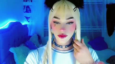 Snapshot of diamond_hott1 chatting on January 15, 10:17 am AmayaGirl online show from January 15, 10:17 am