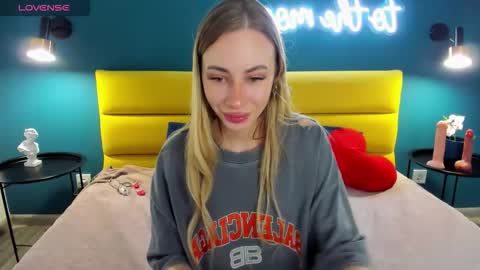 Diana  online show from March 26, 1:44 am