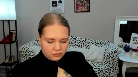 Diana online show from May 9, 7:09 pm