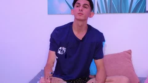 Ana  Leo online show from April 2, 2:02 pm