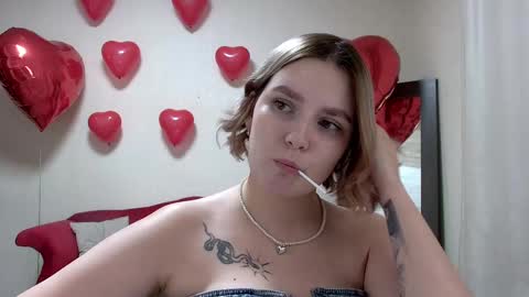 Diane Mills online show from February 11, 10:39 pm