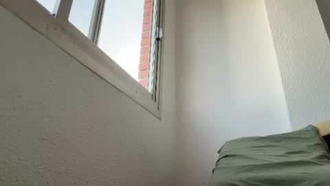 Im Julian  all cum shot videos here    online show from June 18, 5:40 pm