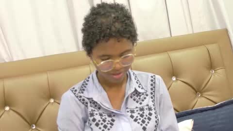 didoelizabeth online show from October 30, 1:12 pm