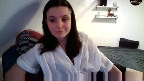 Snapshot of die_eine_oder_keine chatting on February 27, 7:47 pm Kathypvt 30 tk min online show from February 27, 7:47 pm
