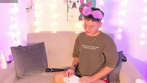 Diego Robles online show from May 23, 11:56 pm
