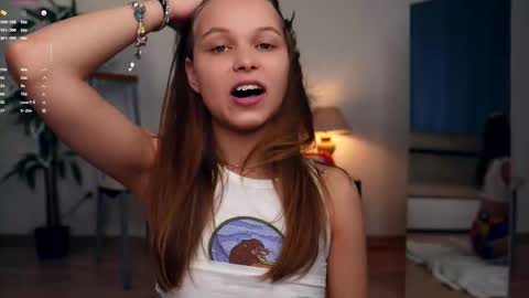 Elwyna online show from September 26, 6:49 pm