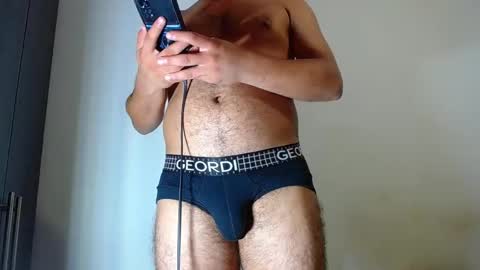 Snapshot of diiego_xxx chatting on December 5, 11:45 pm diiego_xxx online show from December 5, 11:45 pm