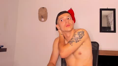 dimitri_higt online show from September 18, 12:03 am