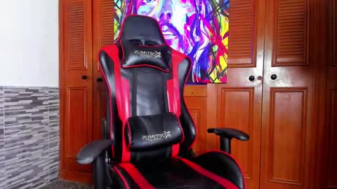 dimitri_higt online show from March 2, 6:37 am