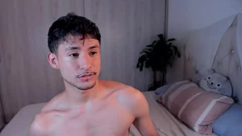 Snapshot of dimitri_targaryen chatting on September 14, 11:39 pm Fabian online show from September 14, 11:39 pm