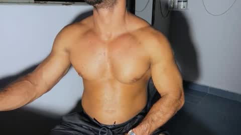 dinhoo14 online show from March 18, 11:54 pm