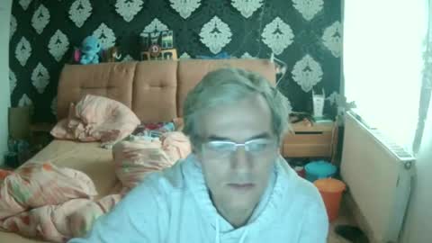 Snapshot of dirk6873 chatting on December 4, 8:28 am Adam Carla online show from December 4, 8:28 am