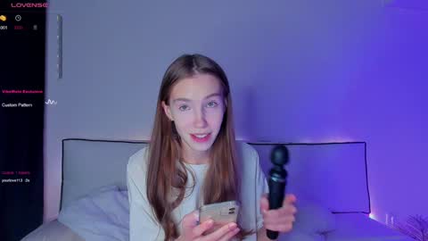 Hailey online show from December 2, 1:40 am