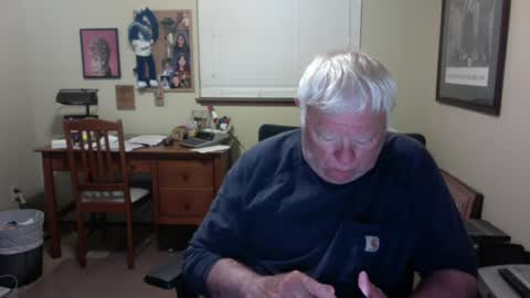 dirtrider195080438 online show from July 27, 5:16 am