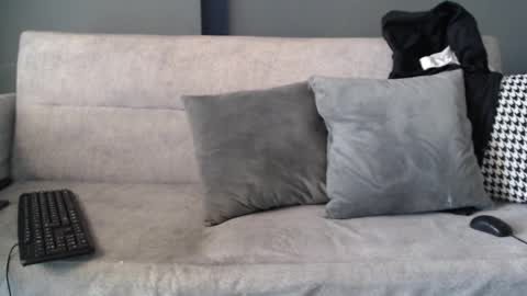 dirty_27cms online show from April 1, 10:50 pm