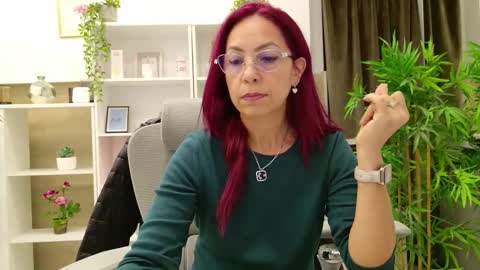 dirty_mature online show from September 26, 6:10 am