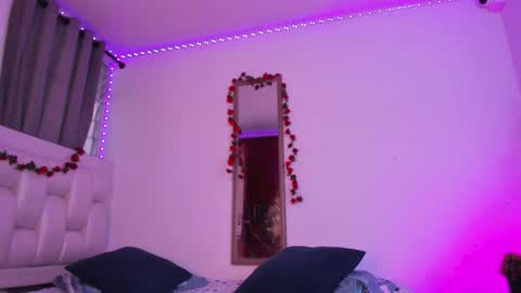 Samantha  online show from February 17, 6:51 pm