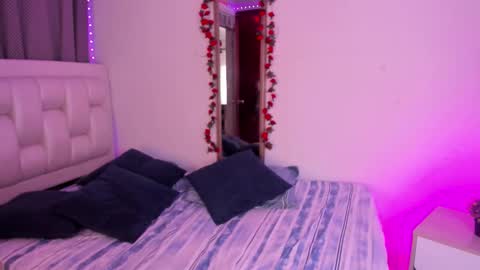 Samantha  online show from January 31, 9:12 pm