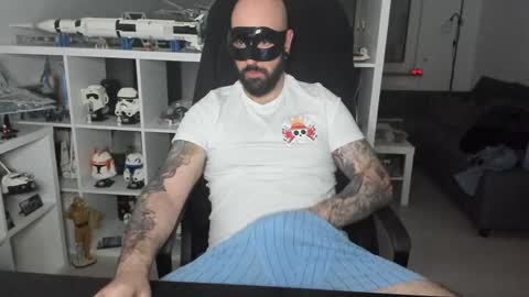 Snapshot of dirtybalws chatting on January 14, 5:45 pm Robert online show from January 14, 5:45 pm