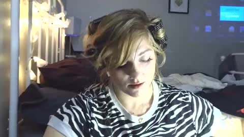 Daisy Wylde online show from December 31, 4:04 pm